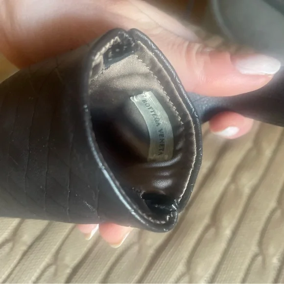 NEW Bottega Venetta Sunglass Case - Picture 2 of 3